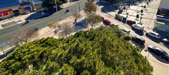 Apartamento de 4 dormitorios en Cádiz, Spain No. 157681 2