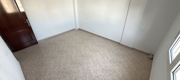 Apartamento de 4 dormitorios en Cádiz, Spain No. 157681 19