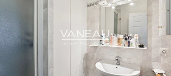 3 Schlafzimmer Wohnung in Courbevoie, France, Nr. 176317 11