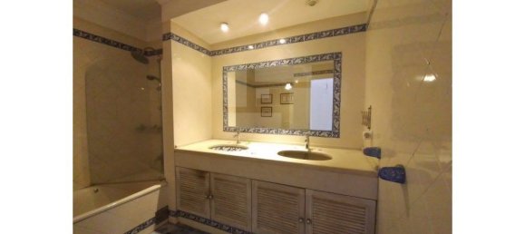 5 bedrooms House in Rio de Mouro, Portugal No. 165918 2