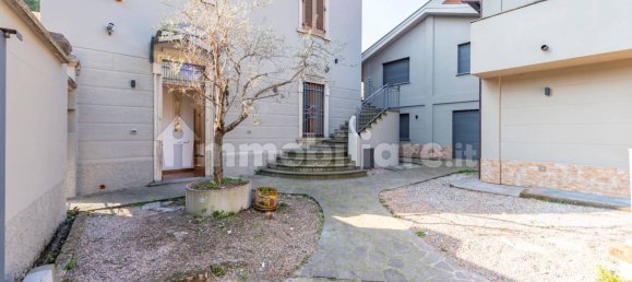 2 bedrooms Apartment in Legnano, Italy No. 327541 7