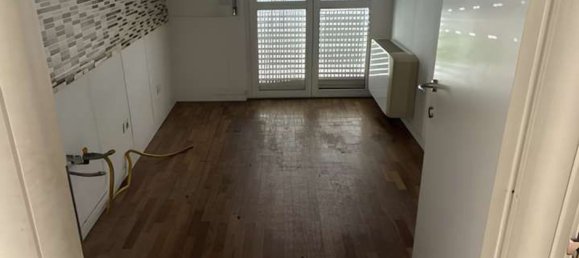 3 rooms Apartment in Garbagnate Milanese, Italy No. 6877 2