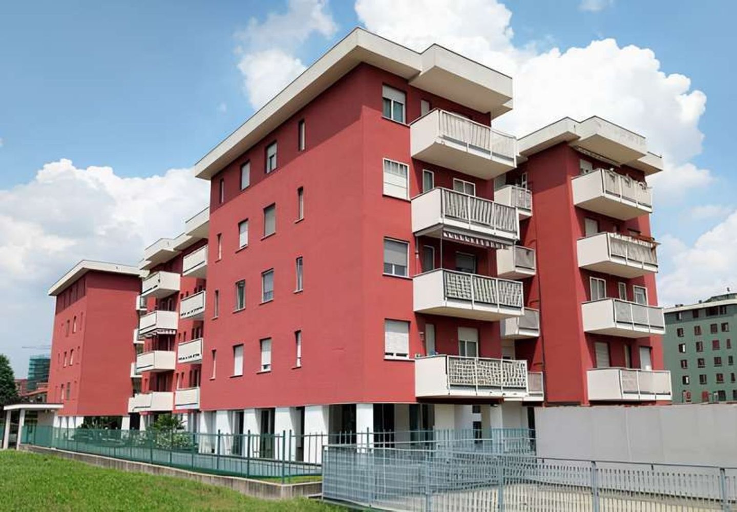 3 rooms Apartment in Garbagnate Milanese, Italy No. 6877