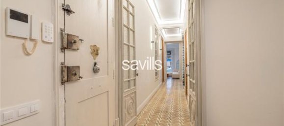 Apartamento de 3 dormitorios en Eixample, Spain No. 182352 18
