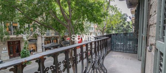 Apartamento de 3 dormitorios en Eixample, Spain No. 182352 11