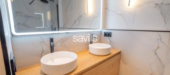 Apartamento de 3 dormitorios en Eixample, Spain No. 182352 16