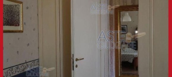 5 bedrooms Apartment in Rome, Italy No. 334113 15