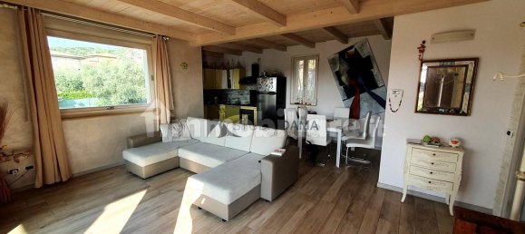 Villa de 2 dormitorios en Padenghe sul Garda, Italy No. 60555 2