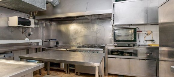 87m² Commercial property in Odivelas, Portugal No. 70708 10