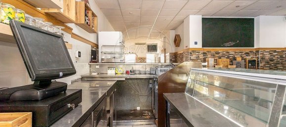 87m² Commercial property in Odivelas, Portugal No. 70708 7