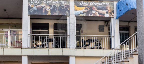 87m² Commercial property in Odivelas, Portugal No. 70708 16