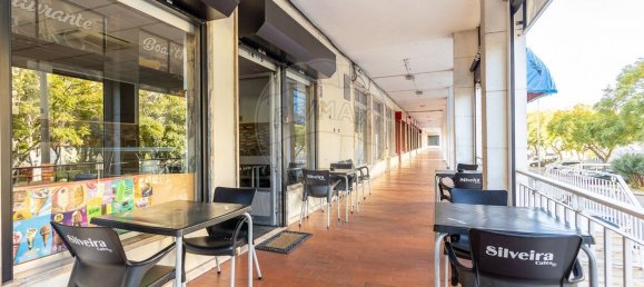 87m² Commercial property in Odivelas, Portugal No. 70708 14