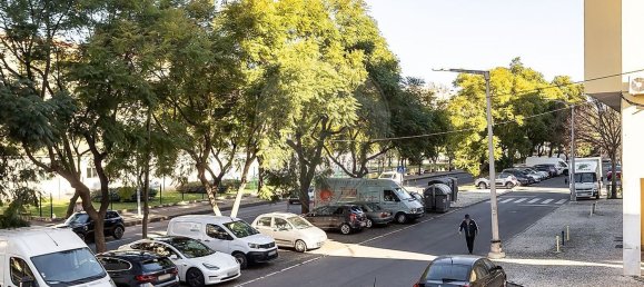 87m² Commercial property in Odivelas, Portugal No. 70708 21