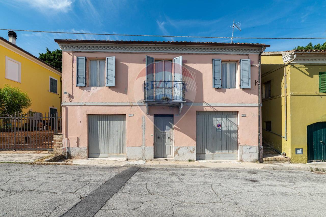 7-Zimmer Haus in Filottrano, Italy, Nr. 6553