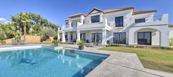 5 chambres Villa à Malaga, Spain No. 22675 12