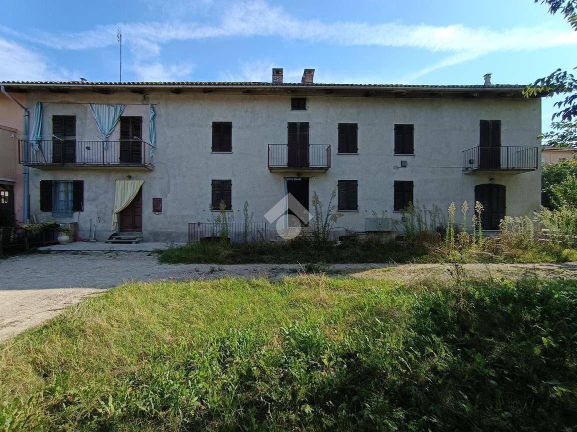 4 bedrooms House in Costigliole d'Asti, Italy No. 356020