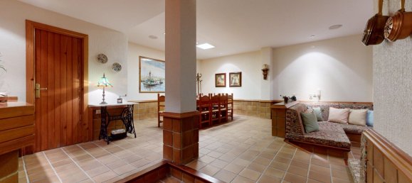 4 bedrooms Villa in Catarroja, Spain No. 14999 10