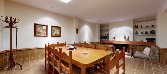 4 bedrooms Villa in Catarroja, Spain No. 14999 19