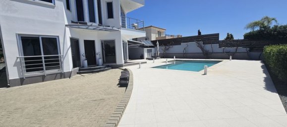3 bedrooms Villa in Paphos, Cyprus No. 9488 8