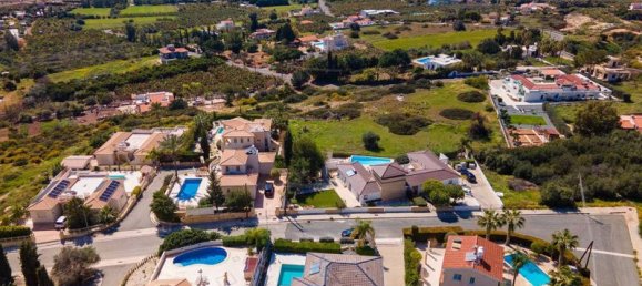 3 bedrooms Villa in Paphos, Cyprus No. 9488 5