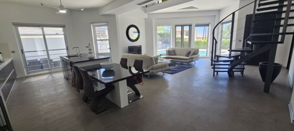 3 bedrooms Villa in Paphos, Cyprus No. 9488 11