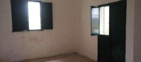 Дом с 10 комнатами в Martano, Италия № 215392 2