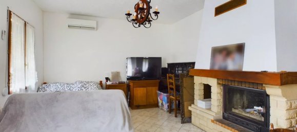 Castillos de 3 dormitorios en Romilly-sur-Seine, France No. 75974 15