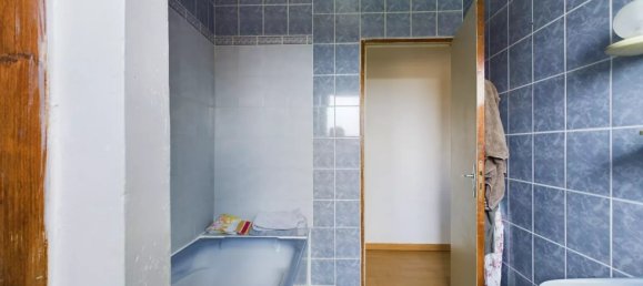 Castillos de 3 dormitorios en Romilly-sur-Seine, France No. 75974 24