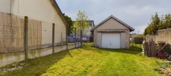 Castillos de 3 dormitorios en Romilly-sur-Seine, France No. 75974 7