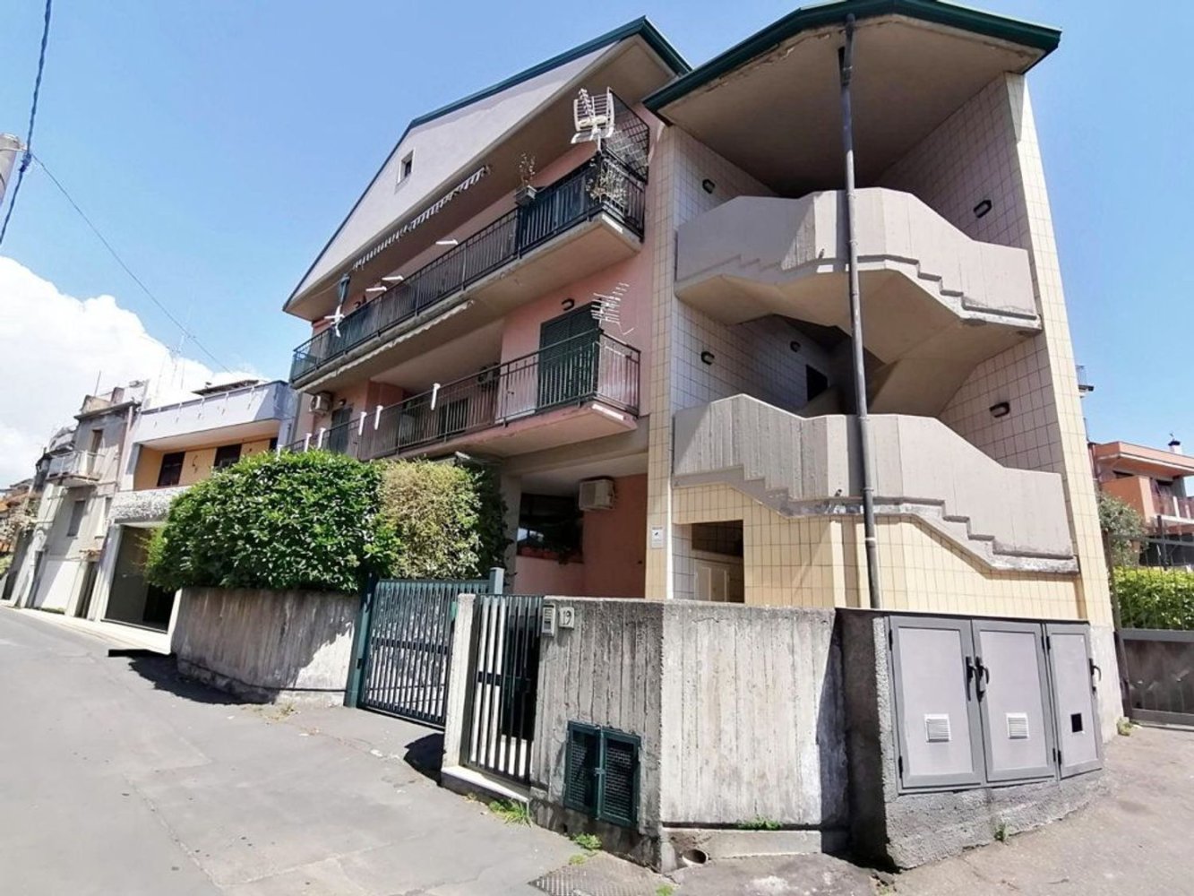 5 chambres Duplex à Valverde, Italy No. 369099