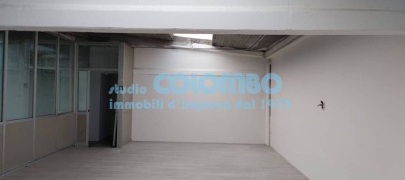 Armazém de 3 divisões em Brescia, Italy N.º 286893 24