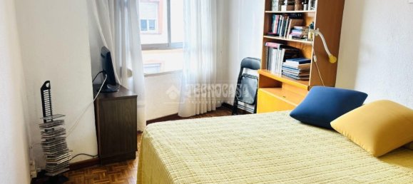 Apartamento de 4 dormitorios en Zaragoza, Spain No. 182433 11