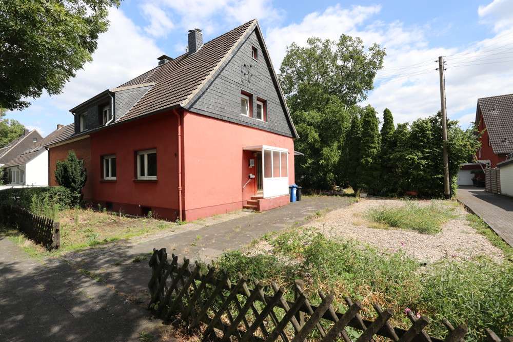 Casa de 4 dormitorios en Kaarst, Germany No. 229695