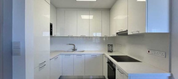 3 bedrooms Penthouse in Limassol, Cyprus No. 8649 10