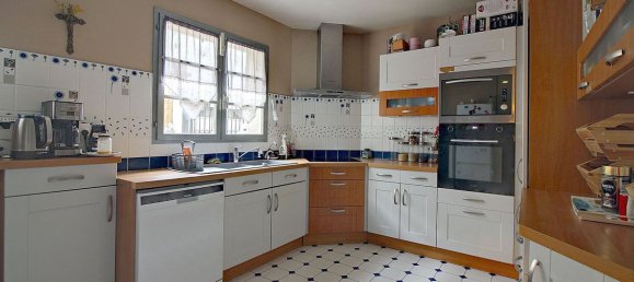 Дом с 6 спальнями в Пуасси, Франция № 173239 5