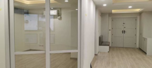 4 Schlafzimmer Eigentumswohnung in Khlong Toei, Thailand, Nr. 63584 3