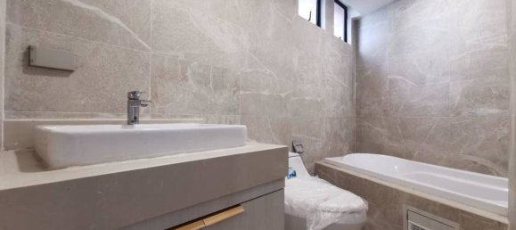 4 Schlafzimmer Eigentumswohnung in Khlong Toei, Thailand, Nr. 63584 18