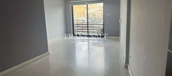 Office in Pieta, Malta No. 13210 2