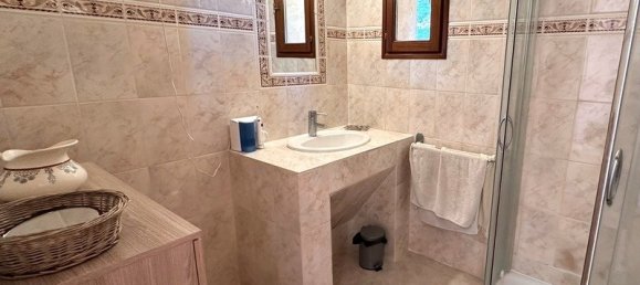 3 Schlafzimmer Haus in Cateri, France, Nr. 76293 7