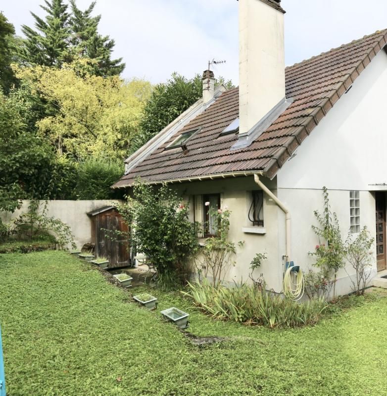 3 Schlafzimmer Haus in Rosny-sous-Bois, France, Nr. 150067