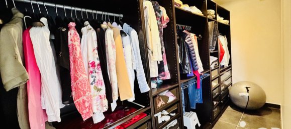 6 bedrooms House in Giraumont, France No. 246007 10