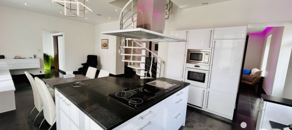 6 bedrooms House in Giraumont, France No. 246007 4