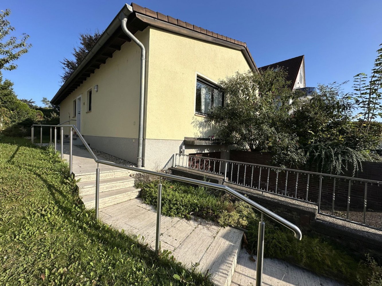 5 rooms Bungalow in Wetteraukreis, Germany No. 7998