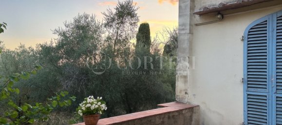 4 bedrooms Villa in Florence, Italy No. 295181 10