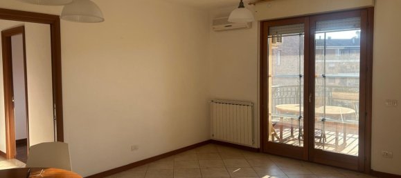 3 rooms Apartment in Pomezia, Italy No. 66681 3