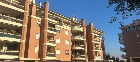 3 rooms Apartment in Pomezia, Italy No. 66681 2