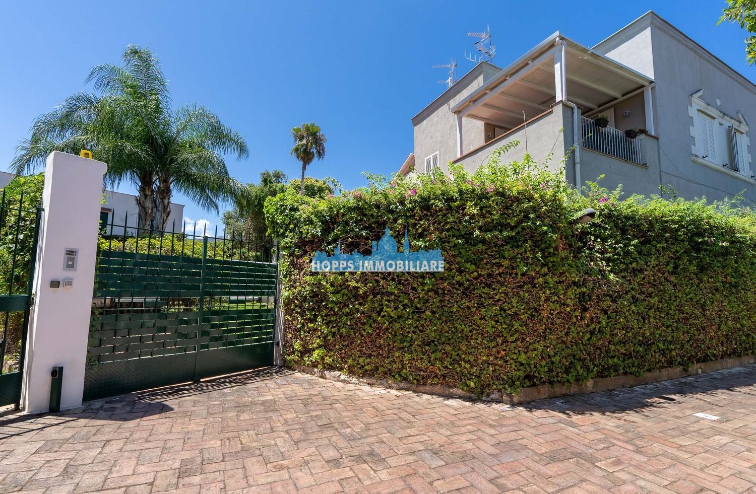 Villa de 4 habitaciónes en Palermo, Italy No. 290990