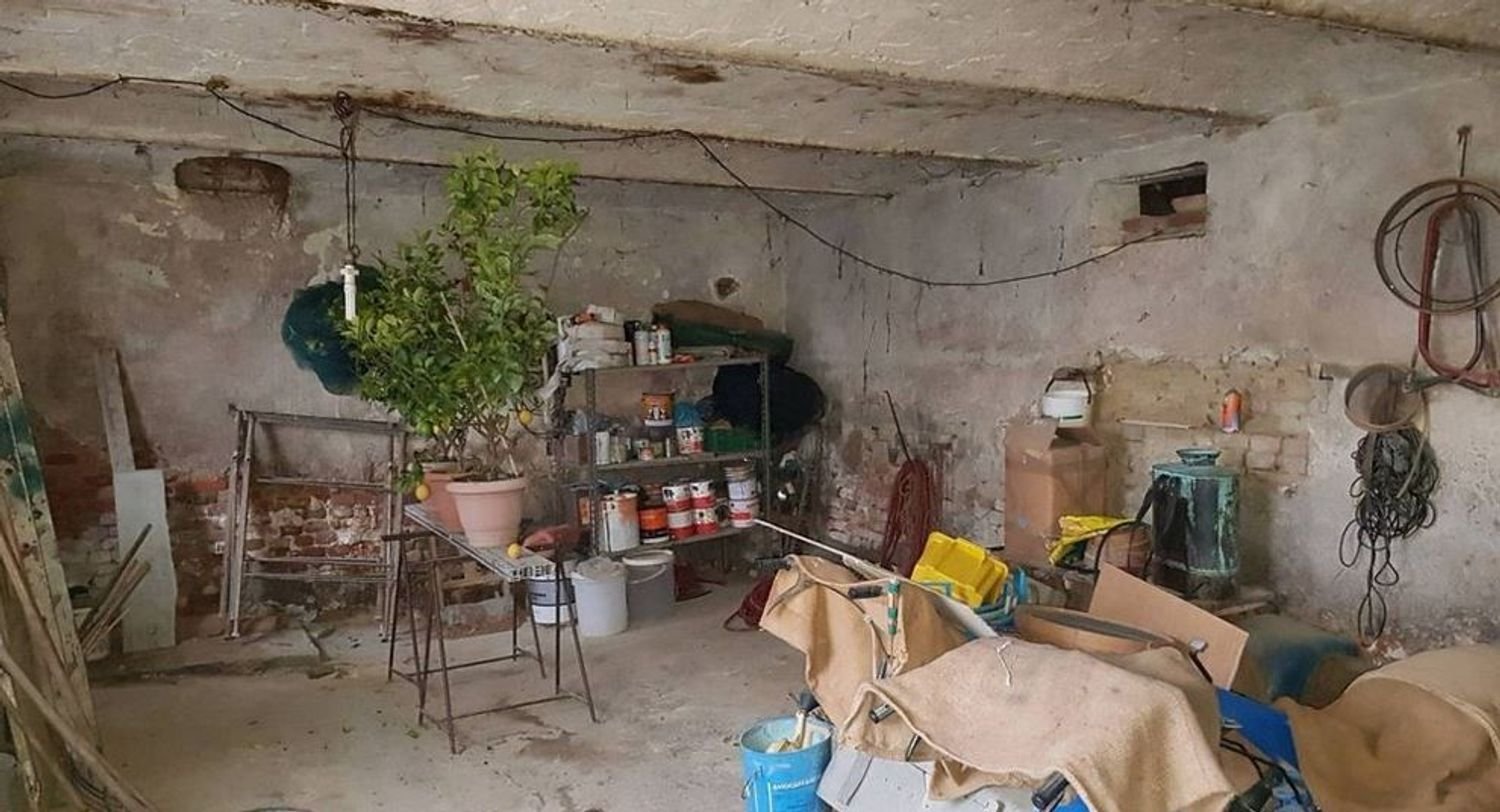 5 rooms House in Revigliasco d'Asti, Italy No. 256216