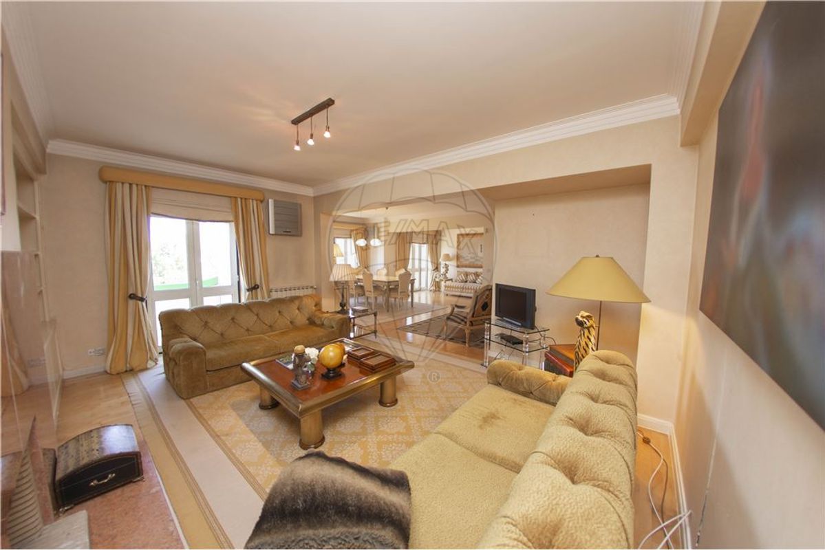 5 bedrooms Apartment in Lisbon, Portugal No. 76784