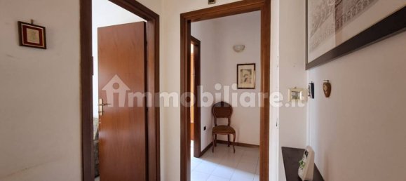 Apartamento de 2 dormitorios en Amelia, Italy No. 22615 2